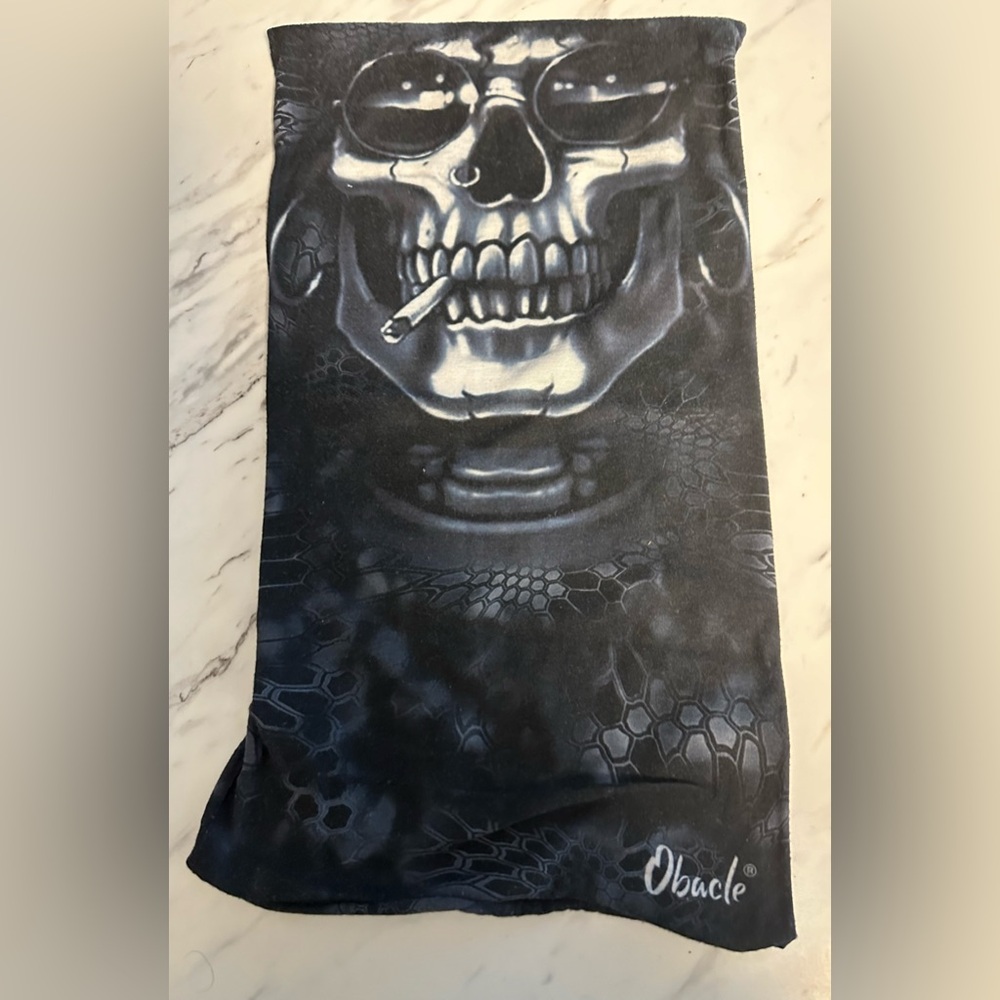 Very cool face/neck gaiter (extra long).